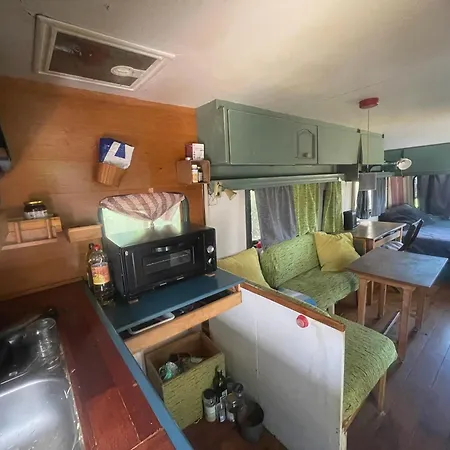 Πανσιόν Private And Shared Kitchen In Vintage Caravan Countryside Views