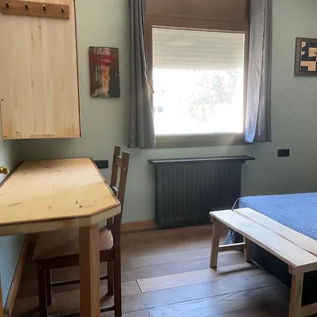 Private And Shared Kitchen In Vintage Caravan Countryside Views Guest house